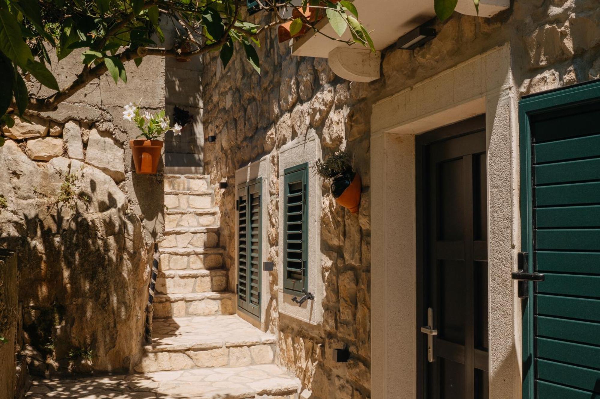 Lukas Apartment Ston Exterior photo